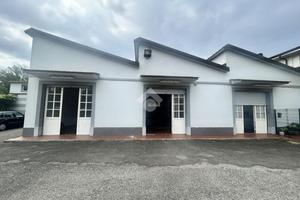 CAPANNONE A VEZZANO LIGURE