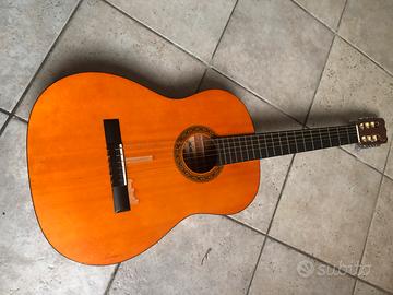 Chitarra classica acustica