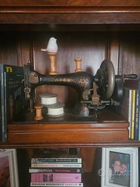 vecchia macchina da cucire a mano