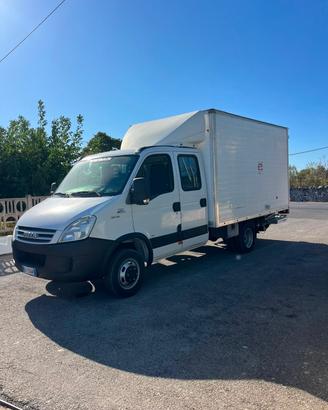 Iveco Daily 35c18 7 Posti e sponda idraulica 10q