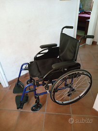Carrozzina a rotelle pieghevole BLANDINO