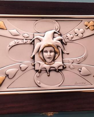 cofanetto con carte da poker e fiches in legno pre