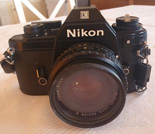 Nikon EM reflex + obiettivo 50mm Nikon