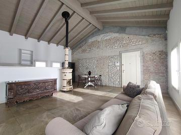 Elegante tricamere in villa d'epoca compelto di...