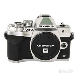 Olympus E-M10 IV Silver