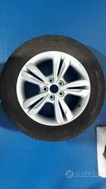 cerchio con ruota modello hyundai ix35