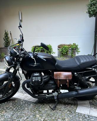 Moto guzzi V7 IV stone
