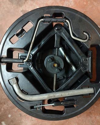 Set cric con attrezzi per FIAT Grande Punto / EVO