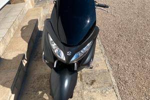 Suzuki Burgman Uh 200