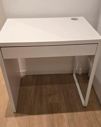 Scrivania Micke Ikea