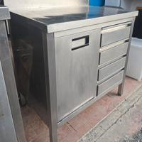 tavolo inox cassettiera e vano tramoggia