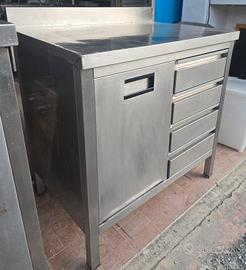 tavolo inox cassettiera e vano tramoggia