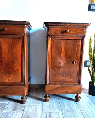 Coppia Comodini Antichi - Restauro Conservativo in