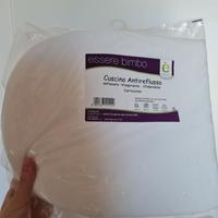 Cuscino antireflusso per neonato