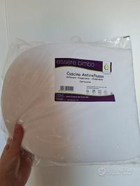 Cuscino antireflusso per neonato