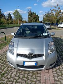 Toyota yaris 1.300  5porte  MT SOL