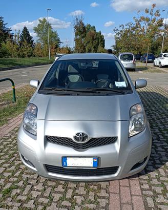 Toyota yaris 1.300  5porte  MT SOL