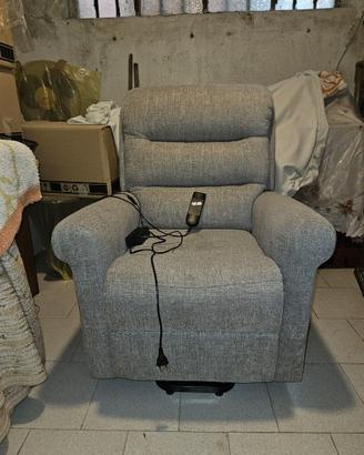 Poltrona relax elettrica reclinabile