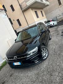 Volkswagen Tiguan 2.0 TDI SCR DSG 4MOTION Business