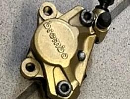 Pinza Brembo e tubo post Minarelli orizzontale 