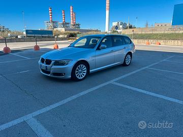 BMW 318-RESTYLING 2.0 143cv EURO 5 NEOPATENTATI