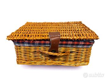 Cestino pic-nic per quattro persone in vimini