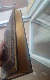 Libro con custodia 