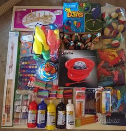 Giochi giganti, palloncini, scuola