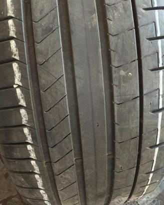 Gomme usate semi nuove PIRELLI 275 40 20 106W
