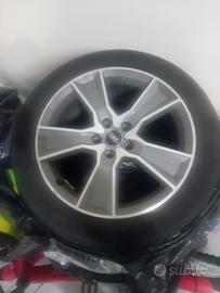 Cerchi in lega Audi da 18 compreso di gomme