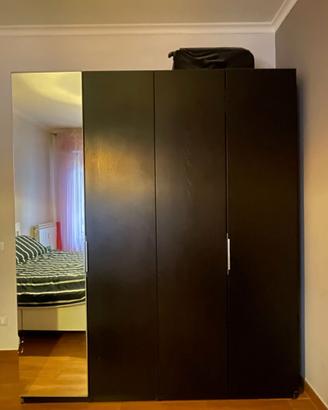 Armadio 4 ante ikea con anta specchio