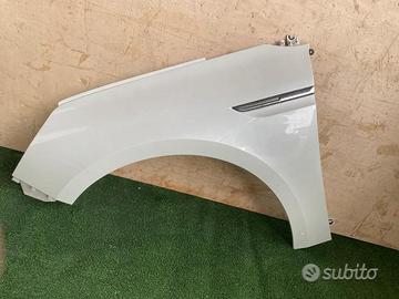 Parafango anteriore sinistro renault megane 2018