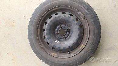 Pneumatici invernali con cerchi