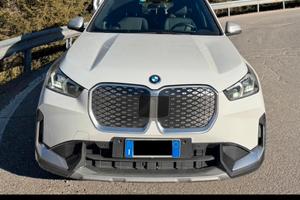 Bmw iX1 20e limited edition xline - full electric