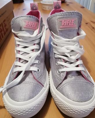 Sneakers Rifle