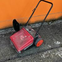 Spazzatrice manuale