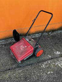 Spazzatrice manuale
