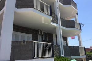 Villa di 380 m² con più di 5 locali a Giugliano in