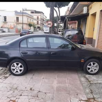 Vendo Toyota Avensis 2000 D4D