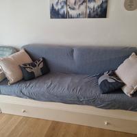 divano letto in legno