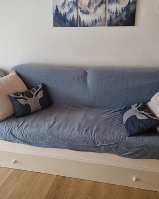 divano letto in legno