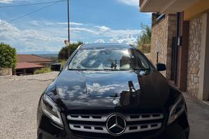 Mercedes - Benz GLA 200d