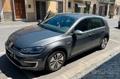 VOLKSWAGEN Egolf zero e 35,8kwh privato perfetta