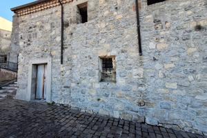 Casa in pietra a Mafalda - Prezzo trattabile