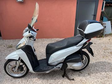 Honda SH 300