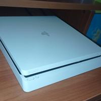 PLAYSTATION 4 SLIM  +5 GIOCHI