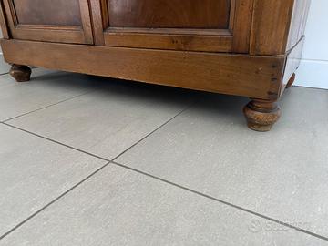Mobile Credenza