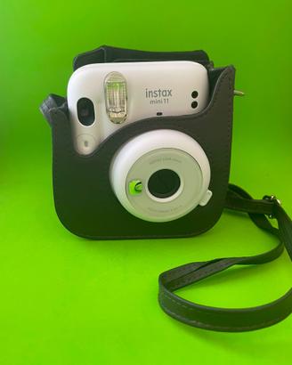 Fotocamera Istax Mini 11 (Bianca) + Custodia prote