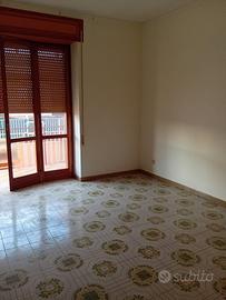 Ampio appartamento 140 mq con p.auto cant