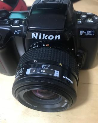 Nikon F 601 usata